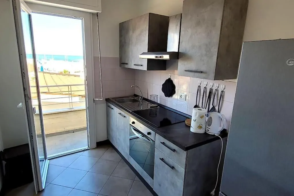 Casa Amedeo - Appartamento In Passeggiata Viareggio 0*,  Italy